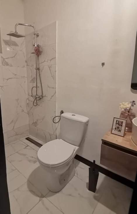诺维·维诺多尔斯基 桑斯旅馆酒店 外观 照片